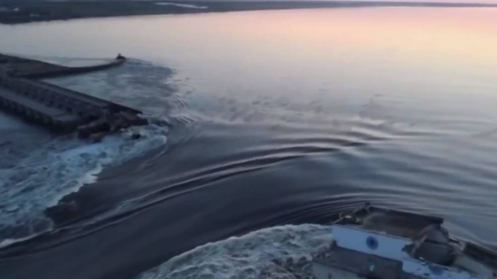 После разрушения Каховской ГЭС под воду ушла гигантская территория