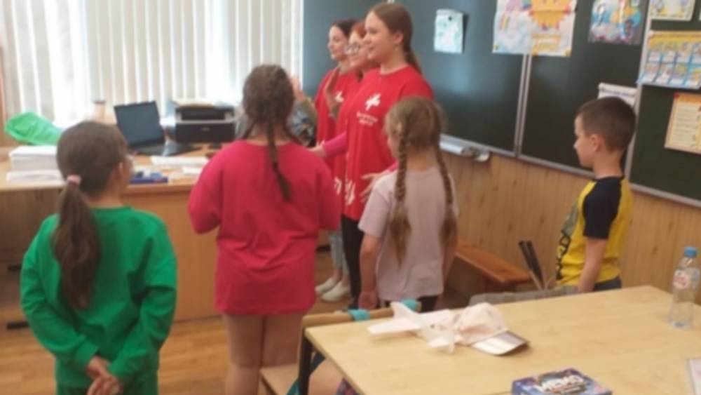 Праздник здоровья провели в школьном лагере студенты Брянского медицинского колледжа