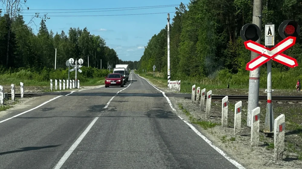 Движение автомобилей через железнодорожный переезд 489 км в Суземке Брянской области будет закрыто 15 и 16 июня на время ремонта