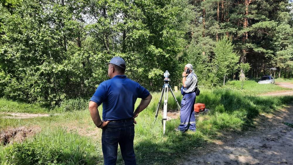 В Брянске началась еще одна загадочная стройка в лесу