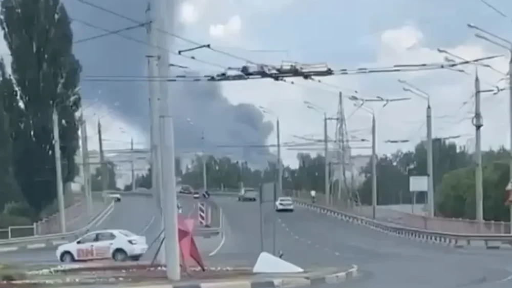 В Брянске начался сильнейший пожар