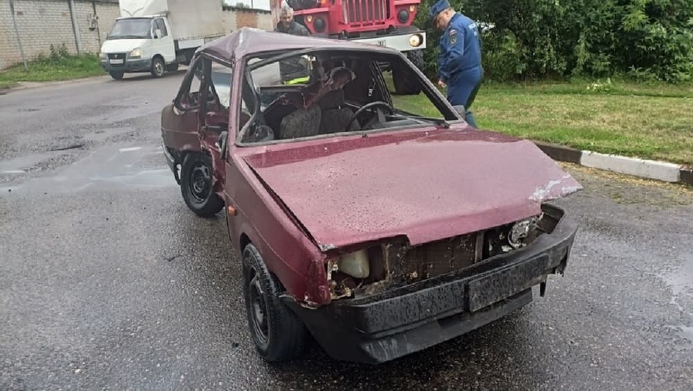 В Стародубе неопытный 19-летний водитель устроил массовое ДТП и ранил четверых подростков