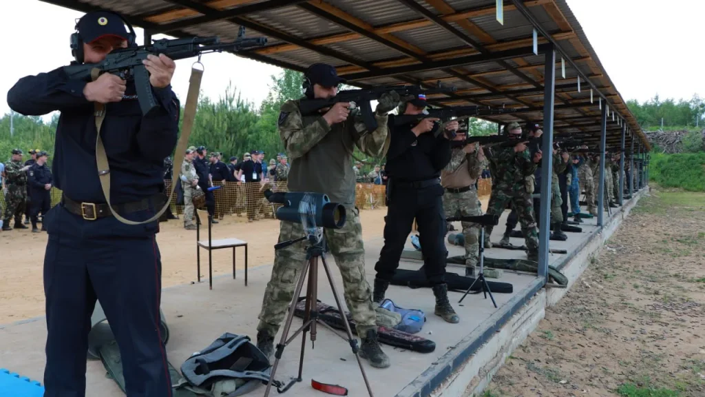 Брянские полицейские стали призерами чемпионата МВД России по стрельбе