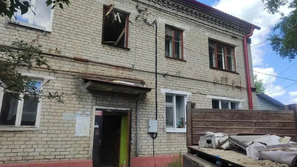 Чиновник Брянской администрации встретился с жильцами пострадавшего от взрыва газа дома