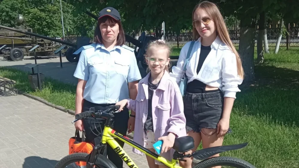 Брянские автоинспекторы провели экспресс-курсы дорожной грамотности для детей и родителей