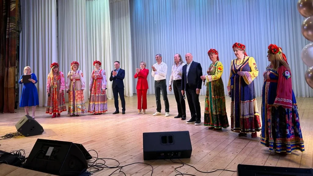 Сотрудников медицинских организаций Брянска поздравили с профессиональным праздником
