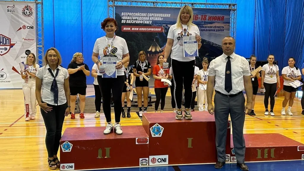 Брянская спортсменка Татьяна Слатова стала лучшей в жиме на всероссийских соревнованиях