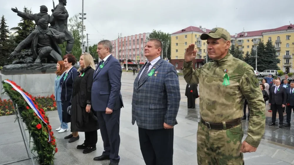 Губернатор Брянской области поздравил жителей региона с Днем партизан и подпольщиков