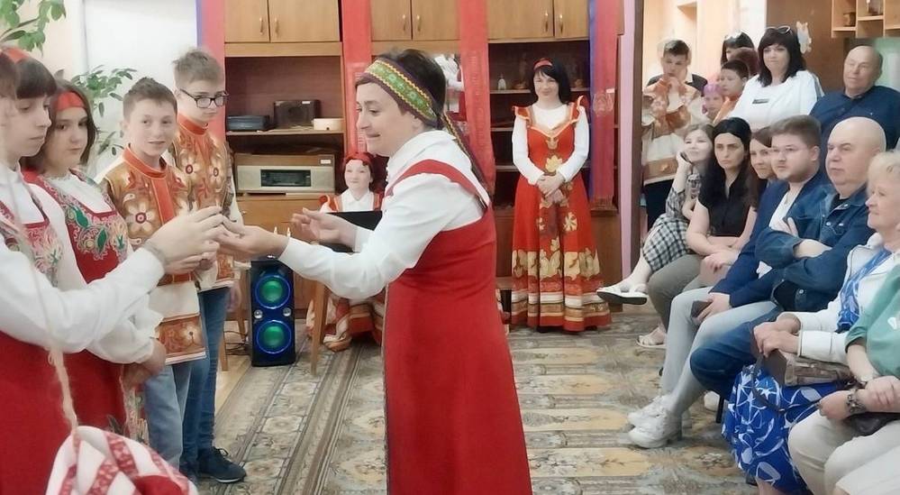 Музей русского быта открылся в социальном приюте в Карачевском районе