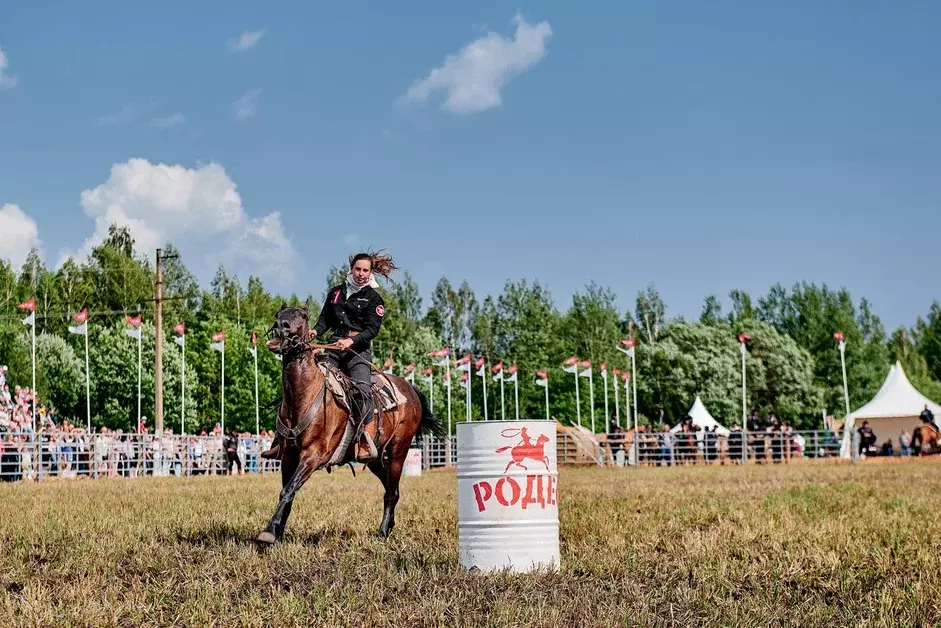 Брянские ковбои  «Мираторга» одержали победу  в « Русском Родео-2023» в Орле