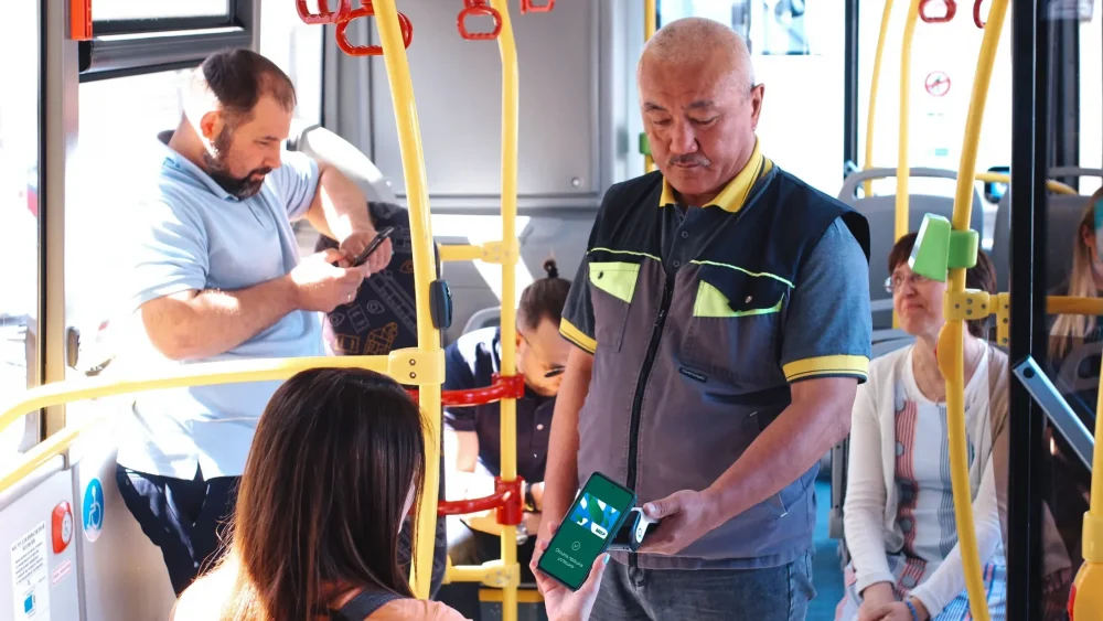 До 30 сентября проезд в брянском транспорте стоит на 7 рублей дешевле обычного