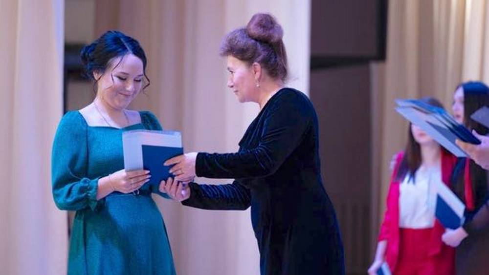 Выпускники Брянского государственного университета получили дипломы