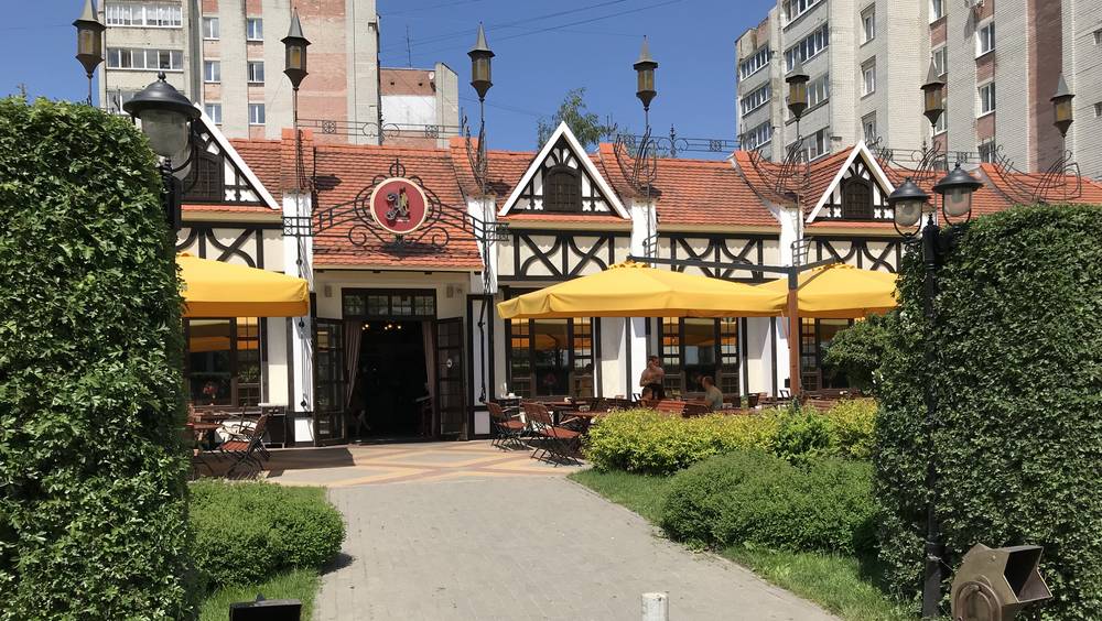 Брянский горсовет пообещал не закрывать площадки у кафе «Августин», «Шишка» и «Снежка»