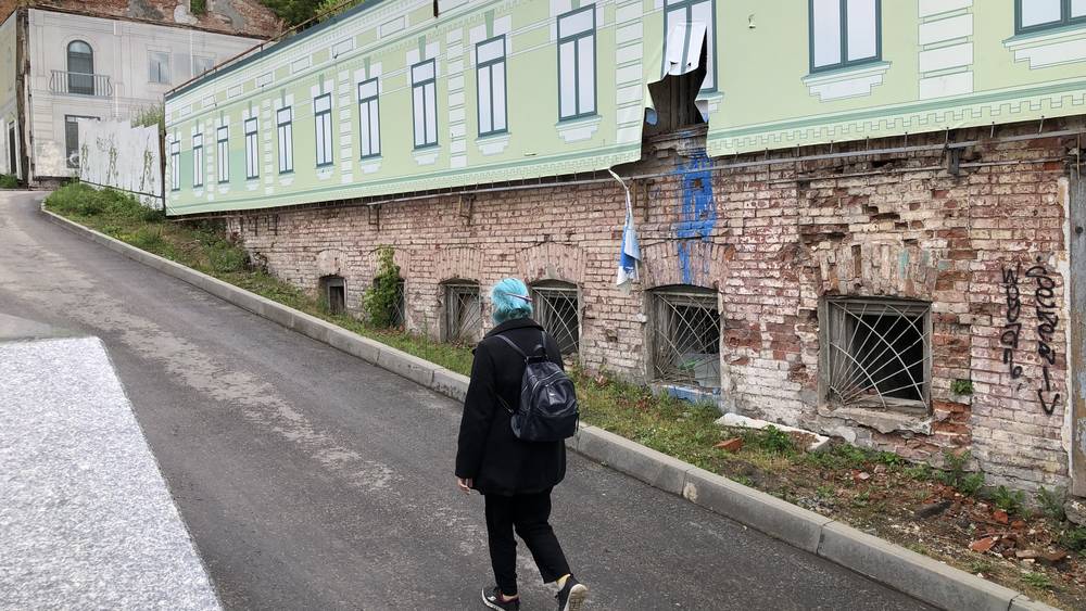 Скальпы уже начали снимать, но к жестокости общество привыкло