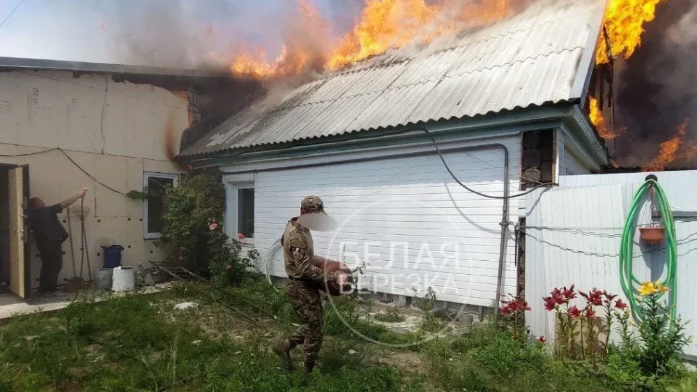 Пограничник предотвратил взрыв в обстрелянном ВСУ брянском поселке Белая Березка