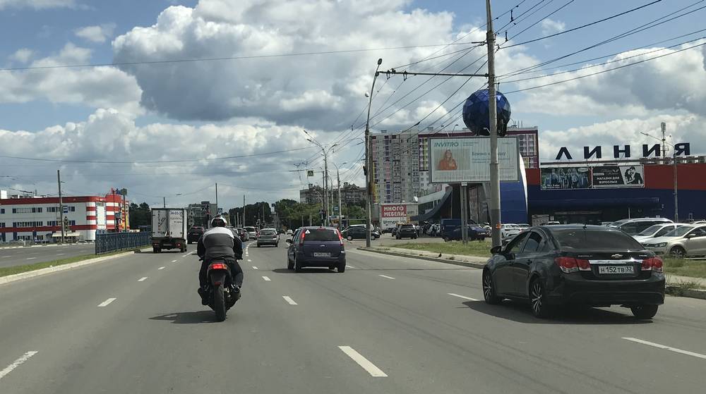 В Брянске водители начали летать со скоростью под 180 километров в час − ГИБДД спит