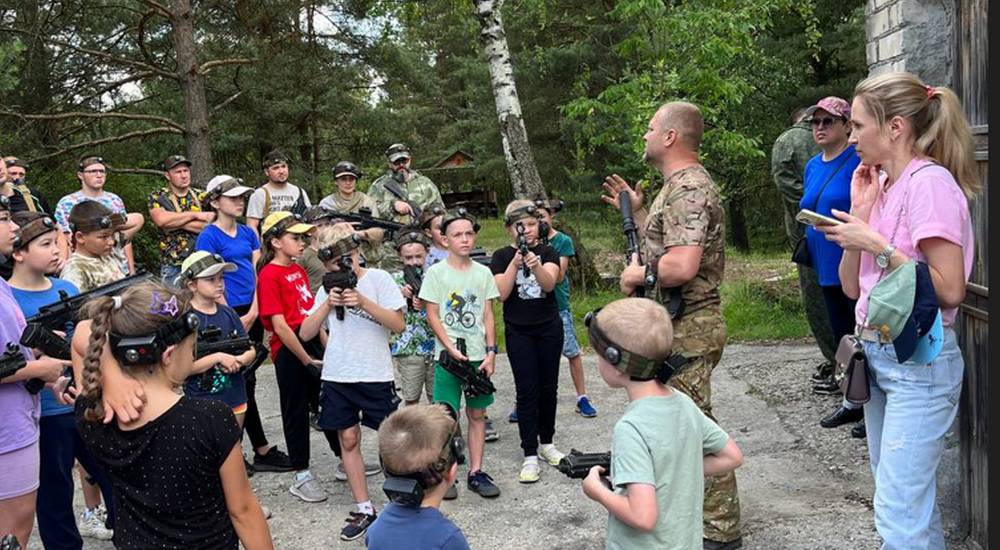 Сотрудники «Брянскэнерго» приняли участие в командно-патриотической игре