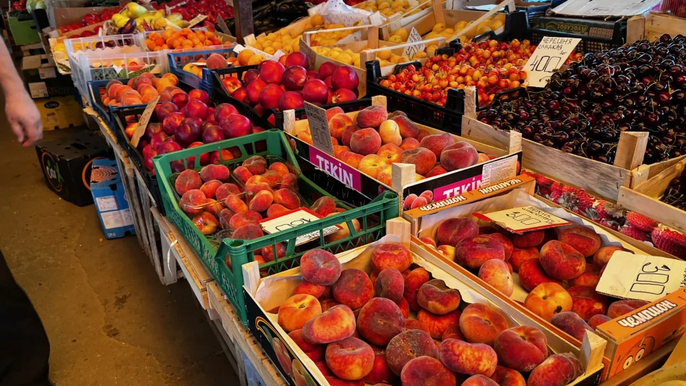В Роспотребнадзоре сообщили брянцам, как не отравиться при покупке овощей и фруктов