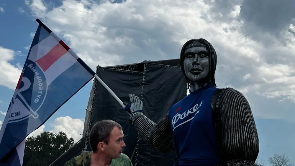 Рок-фестиваль «Чернозем» встретил брянцев страшной Аленкой, проливным дождем и хорошей музыкой