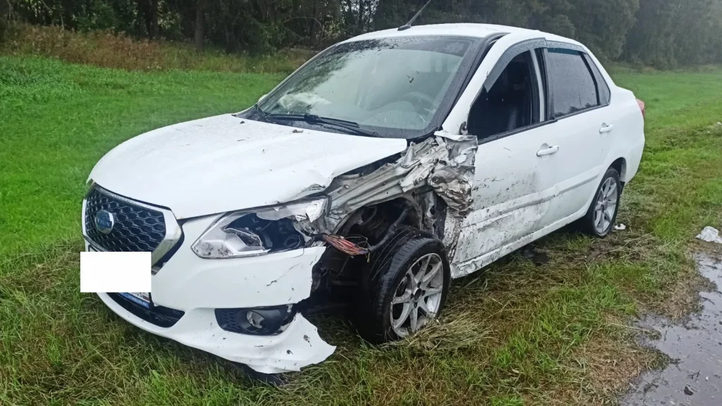 В Брянской области уснувший водитель врезался в автомобиль под управлением женщины