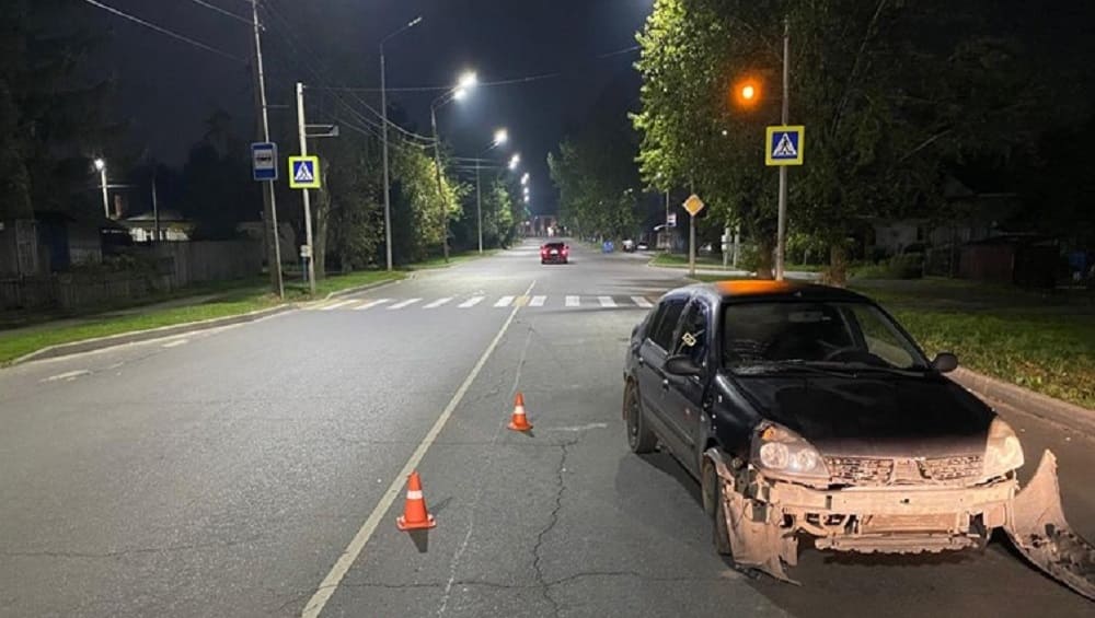 В Брянске неопытный 18-летний водитель на «зебре» сбил 14-летнего подростка