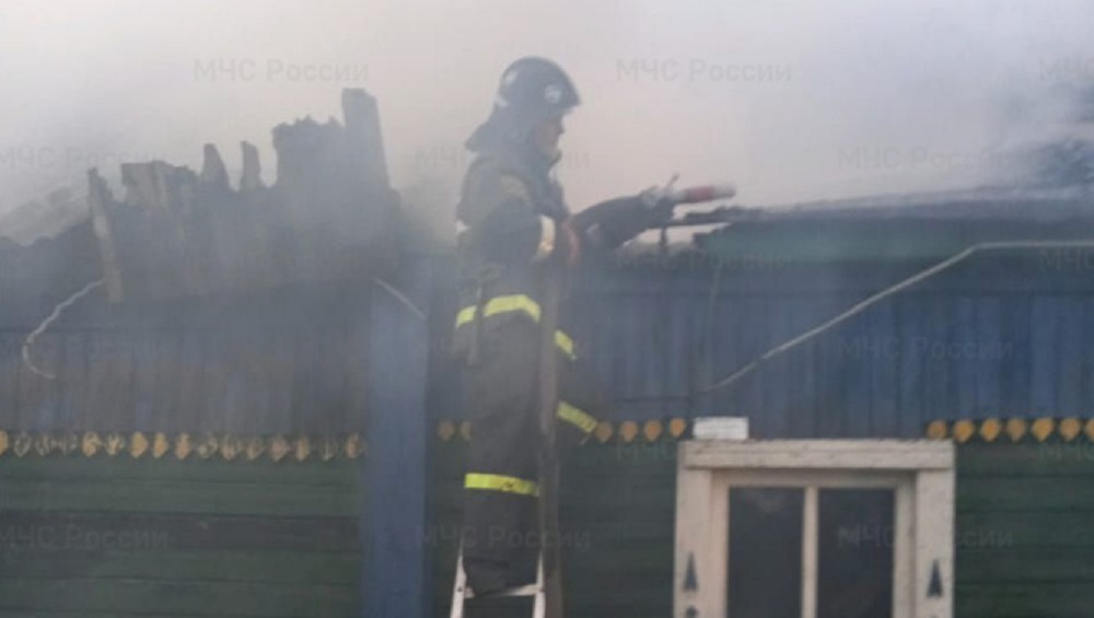 В Дубровском районе Брянской области при пожаре в жилом доме пострадал человек