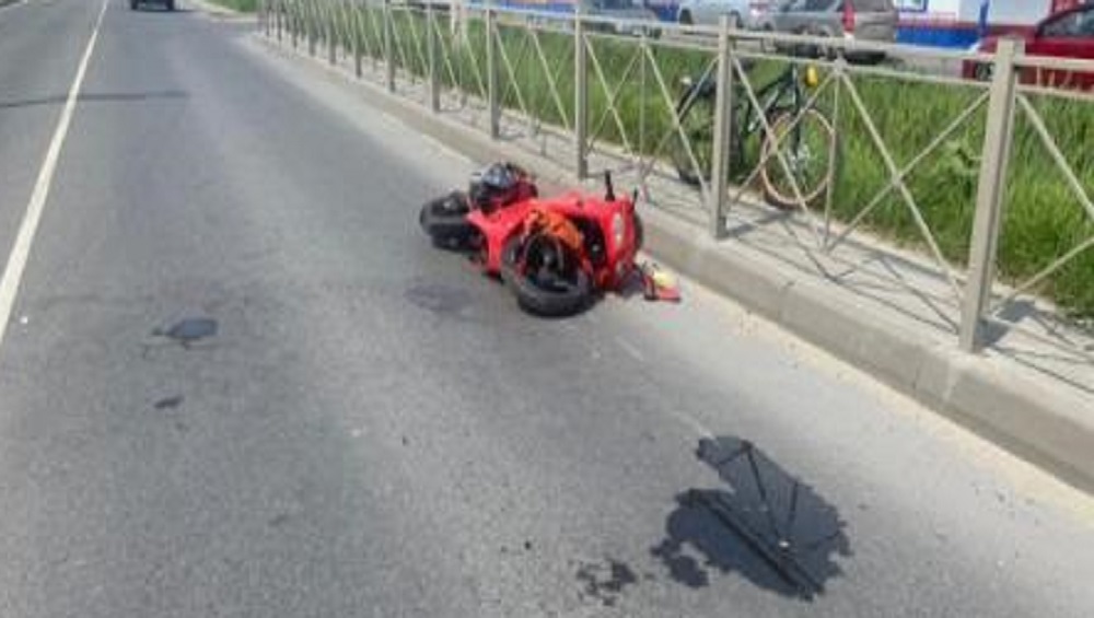 В Брянске на улице Шоссейной разбилась 37-летняя мотоциклистка без водительских прав