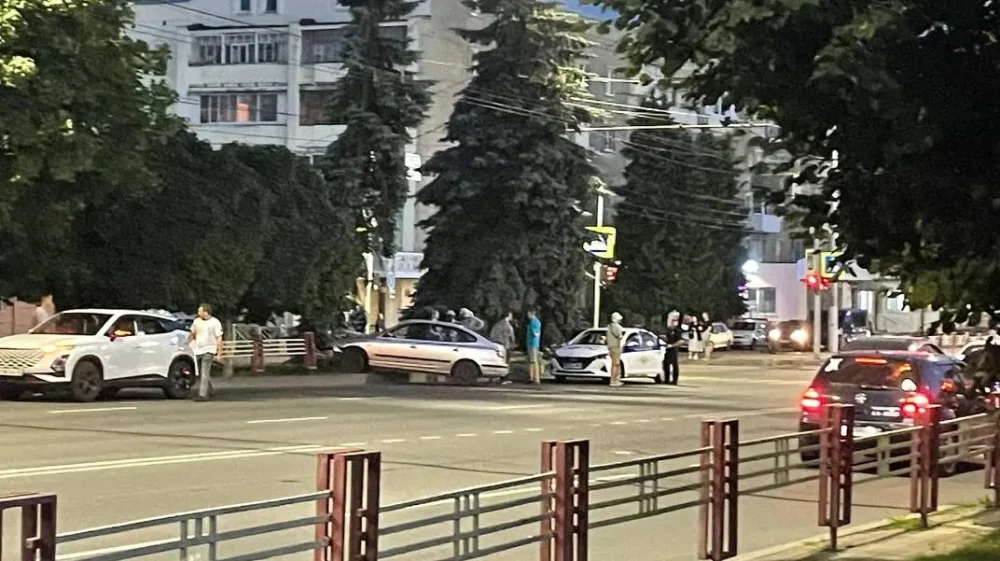 В Брянске на проспекте Ленина произошла серьезная авария