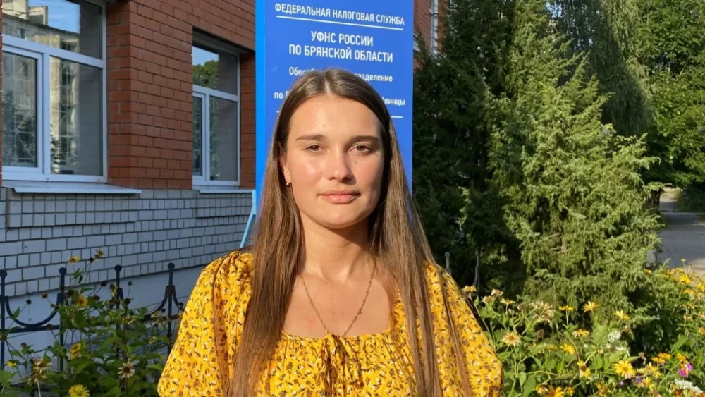 В Клинцах сотрудница налоговой службы прыгнула в озеро и спасла тонувшего ребенка