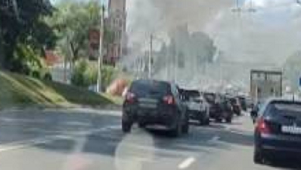 В Бежицком районе Брянска возле памятника Болгарским патриотам загорелась «Газель»
