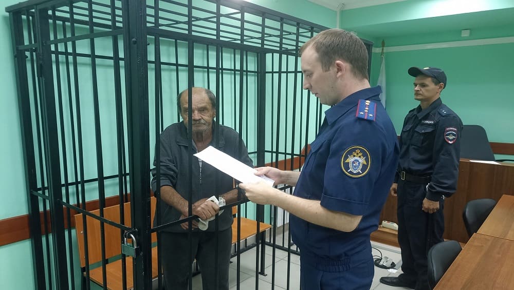 В Навле Брянской области 62-летнего мужчину арестовали за удар гостя ножом в шею