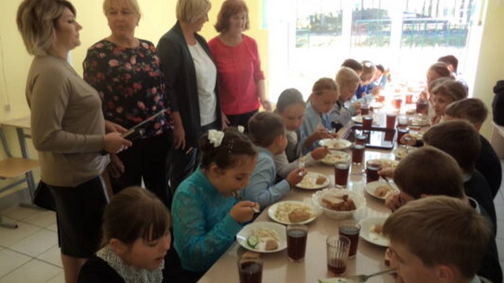 В Дятькове родители проверили качество питания в школе