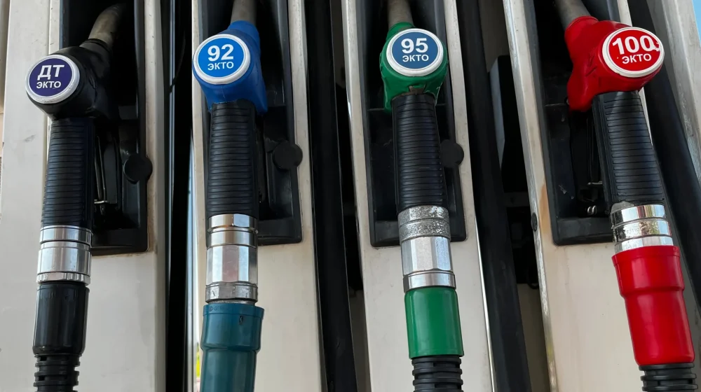 В Брянской области в ноябре на 0,5 процента подешевел бензин