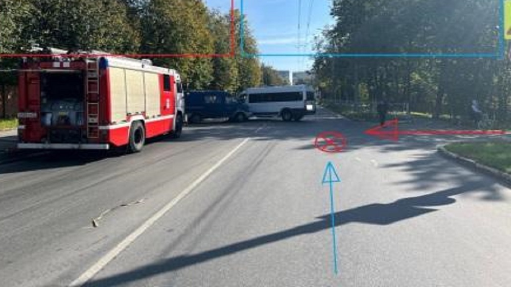 В Брянске при столкновении «Газели» и фургона 39-летний водитель разбил лоб и сломал палец
