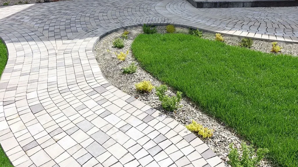 Преимущества и особенности тротуарной плитки