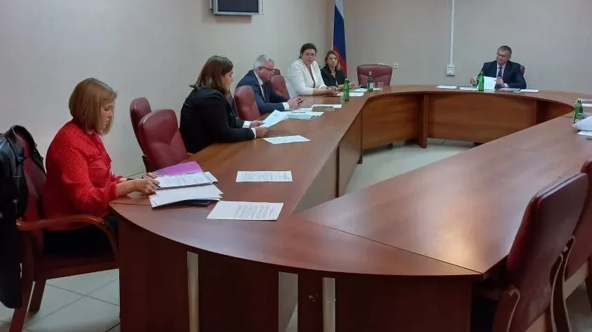 В Брянском областном суде четыре юриста сдали экзамены на должность судьи