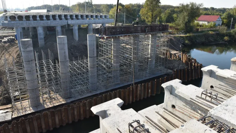 В Брянской области с 2015 года построили и обновили 4223 километра автодорог