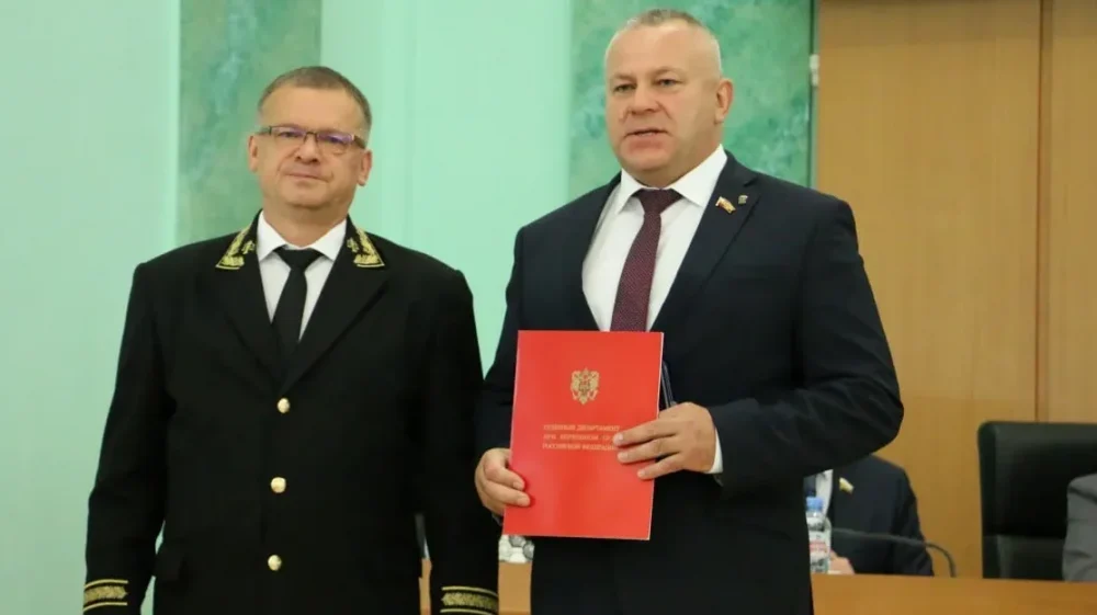 Председателя Брянской облдумы Валентина Суббота наградили судебной медалью  
