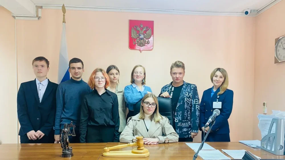 В Брянской области группу школьников привели в суд