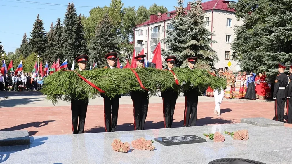 В Фокинском районе Брянска состоялся торжественный митинг