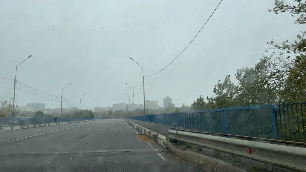 На Брянск обрушился снежный ураган