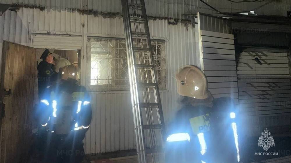 В Брянске произошел пожар на Володарском рынке