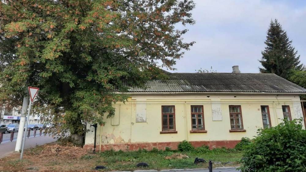 В Брянске расселили жильцов старого барака на улице Дуки