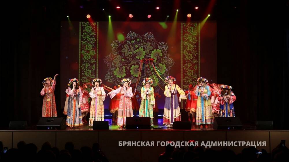 В Брянске фольклорный ансамбль «Дебряночка» отпраздновал 35-летие