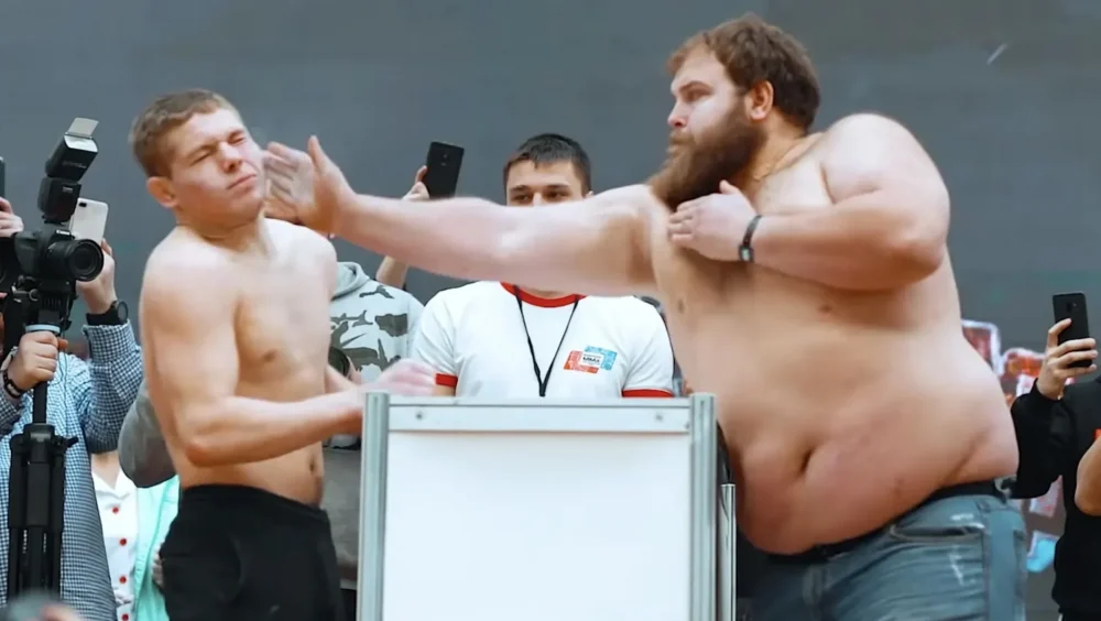 Кассация оставила в силе приговор брянцу, убившего приятеля 4 ударами ладони и кулака