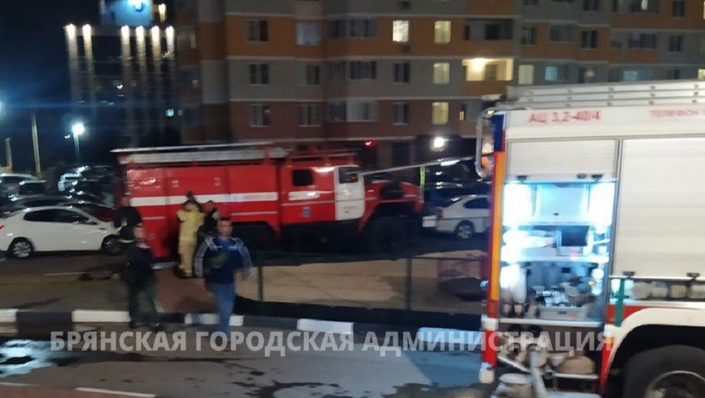 В Брянске назвали вероятную причину пожара в 14-этажном доме на улице Степной