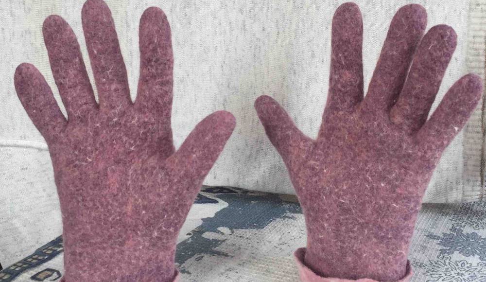 Лиса с лукавинкой и черевички: у брянской учительницы ожили даже домашние тапочки