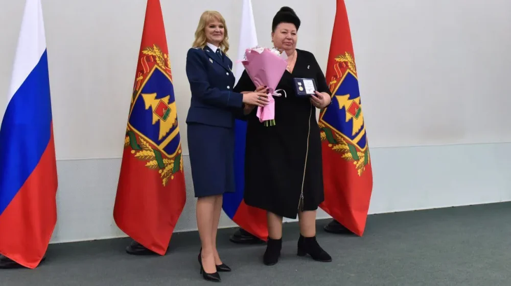 Брянский губернатор поздравил сотрудников казначейства со 100-летним юбилеем ведомства