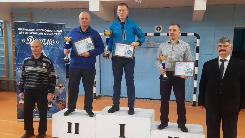 Команда судов Брянской области заняла второе место в чемпионате по гиревому спорту