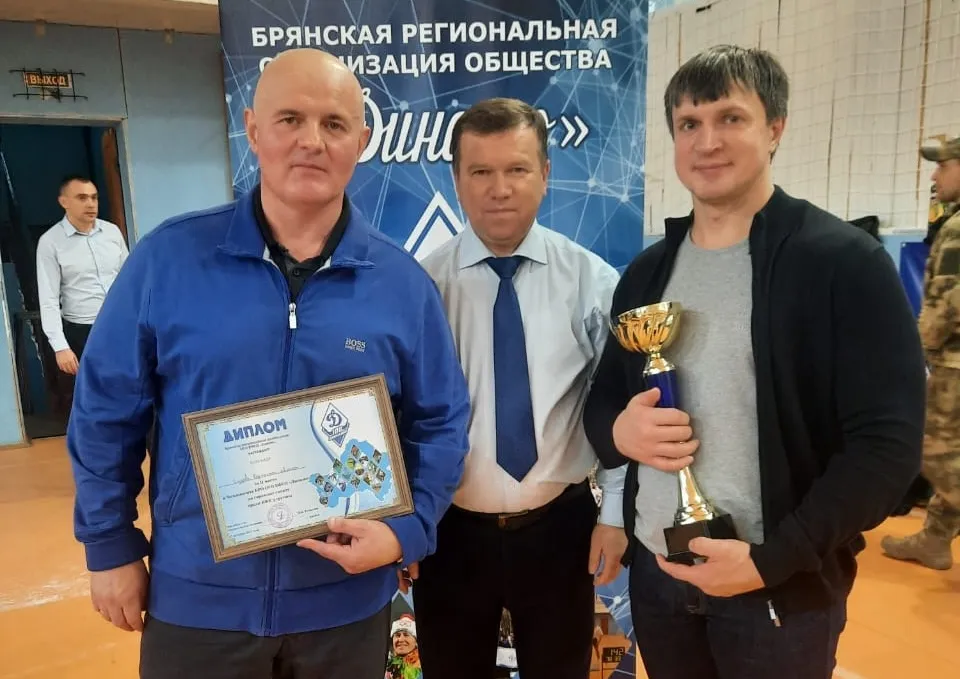 Команда судов Брянской области заняла второе место в чемпионате по гиревому спорту